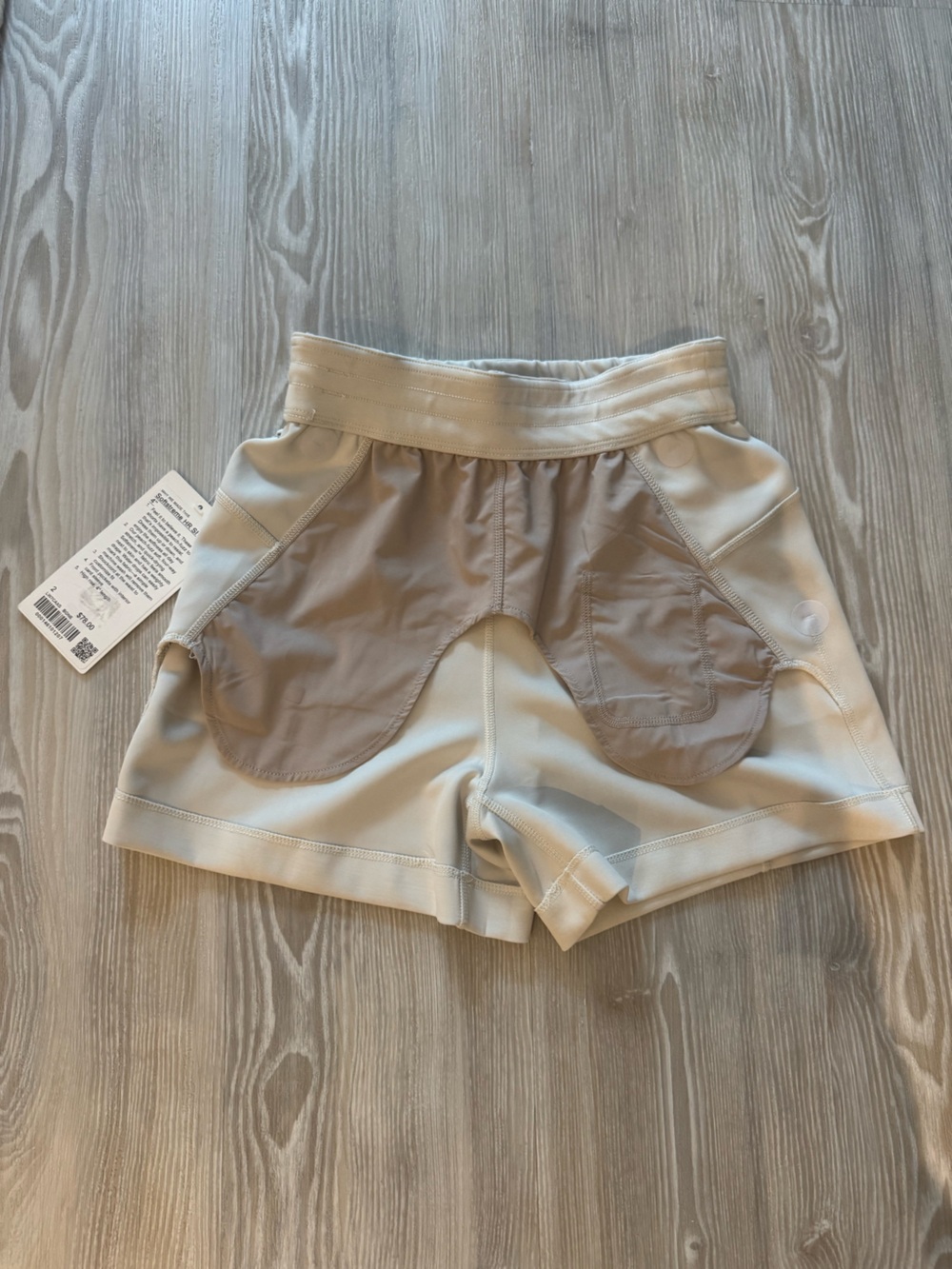 Lululemon Softstreme HR Shorts - Picture 6 of 8